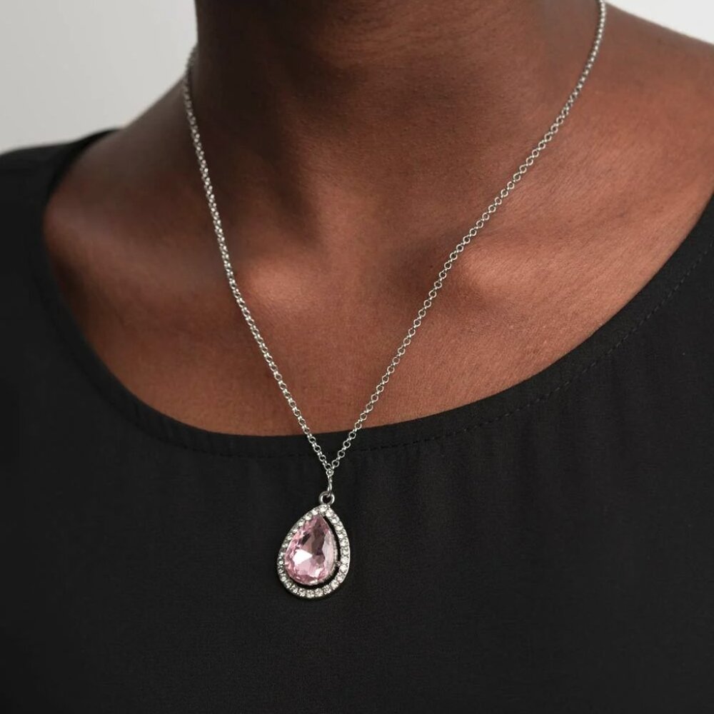 Paparazzi Jewelry Accessories - Duchess Decorum - Pink Necklace - Vintage